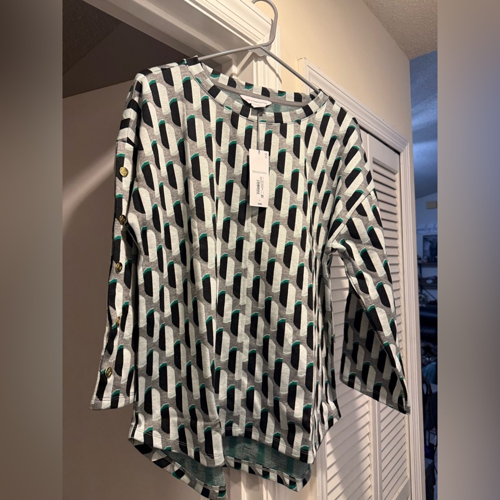 Liz Claiborne Black and Green Geometric Long Sleeve Top